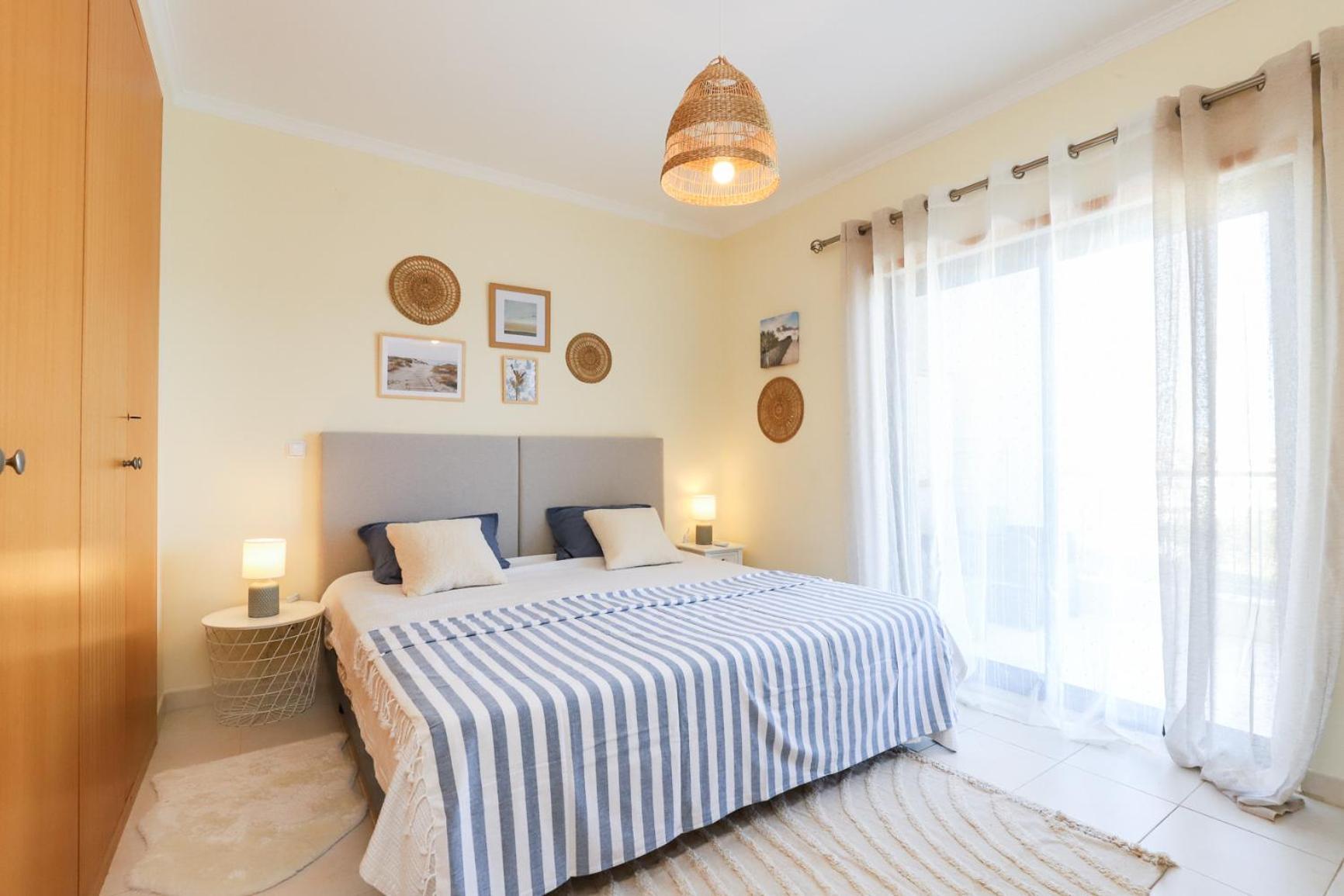 شقة Charming Flat 10 Min Walk To Beach البوفيرا المظهر الخارجي الصورة