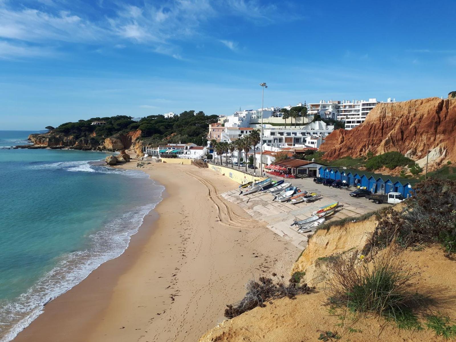 شقة Charming Flat 10 Min Walk To Beach البوفيرا المظهر الخارجي الصورة